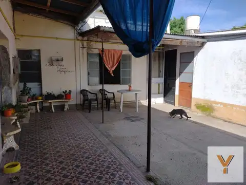 Casa 5 ambientes con 1 baño