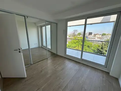 3 AMBIENES VENTA CON HERMOSA VISTA Y GRAN BALCON