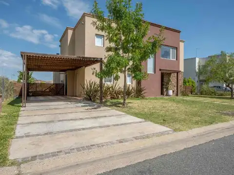 Casa en Venta en San Gabriel, USD 412.000