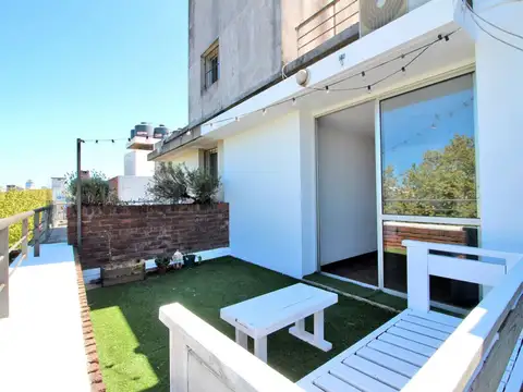 Alquiler Penthouse 1 dorm c/terraza en Pocitos