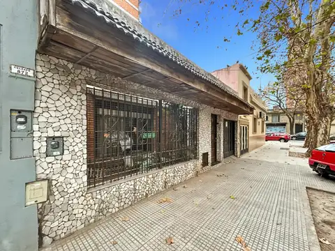 Casa sobre Lote Propio en Caballito Norte | Cochera, Terraza y Gran Potencial