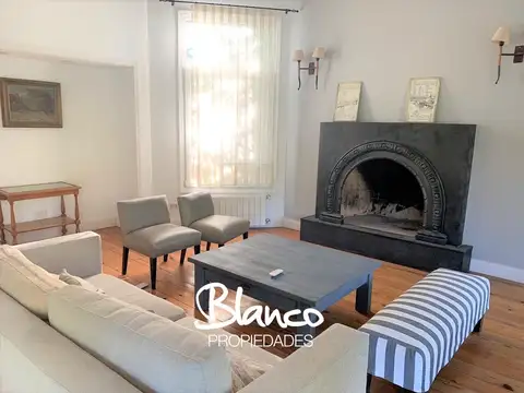 Casa en Venta con 4 cocheras