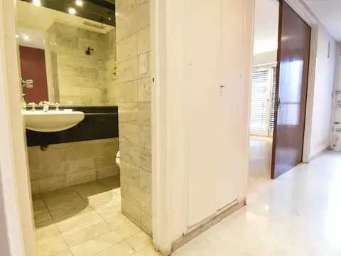 Casa 6 Ambientes con Cochera para 2 Autos, Patio y Terraza