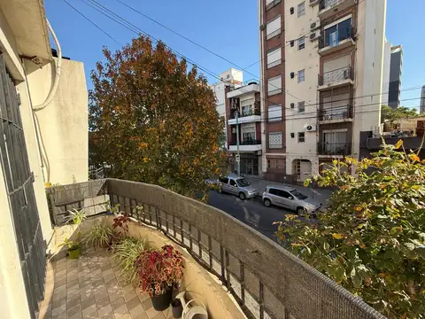 Depto Tipo Casa 4 ambientes con 2 baños