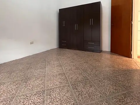 Depto Tipo Casa en Alquiler en Munro, $ 850.000