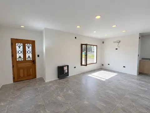 Casa 3 ambientes con 1 baño