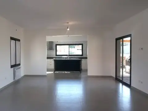 OPORTUNIDAD HERMOSA CASA EN VENTA BARRIO COMARCAS DE LUJAN