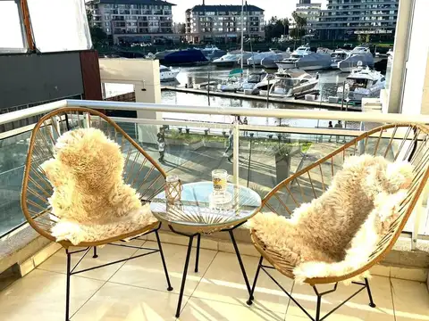 Departamento en Alquiler con 1 cocheras