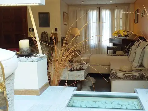 Depto Tipo Casa en Venta con 3 cocheras