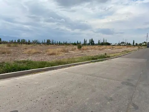 Terreno a la venta sobre calle Alsina