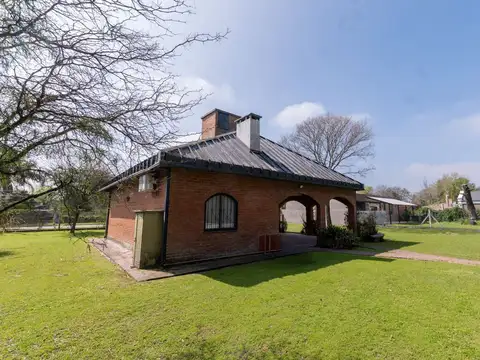 QUINTA DE 1.308 m2 CON PILETA EN ALTOS DEL SAUCE