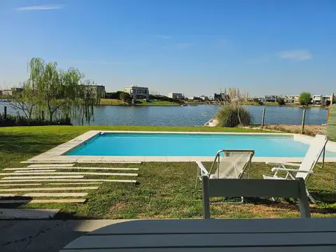 Boote al 100 , Barrio San Sebastian, Area 5(escriturable)