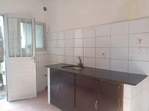 Casa en Alquiler en Flor De Maroñas, $U 16.900
