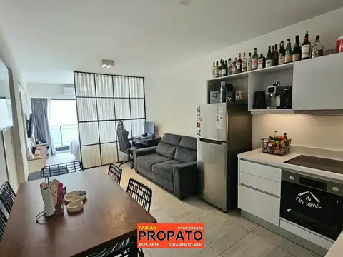 Amplio departamento monoambiente de categoría en edificio Evoque en un 6 piso al contrafrente con balcón 