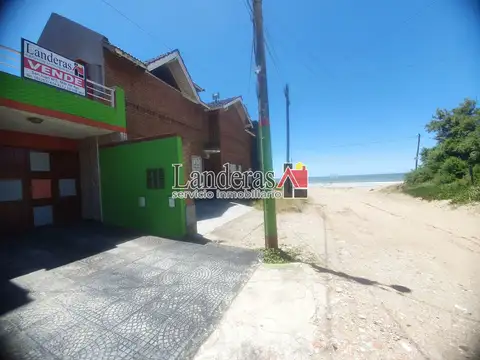 VENTA EN BLOCK - 6 Departamentos 3 amb. - A Pasitos del Mar - CON COCHERA