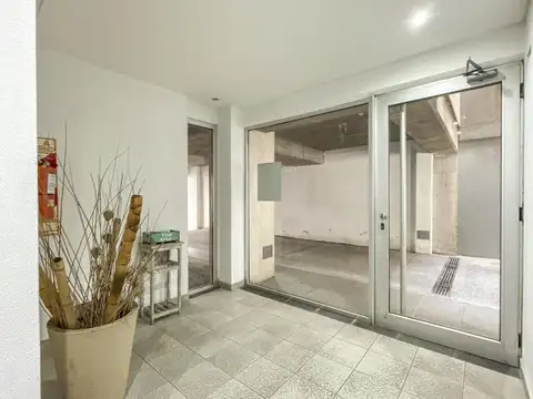 Departamento 2 ambientes en venta con cochera cubierta
