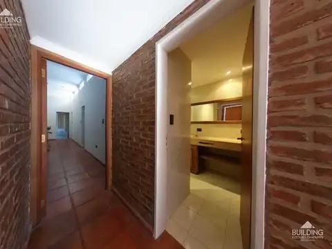 Casa en Venta con 7 cocheras