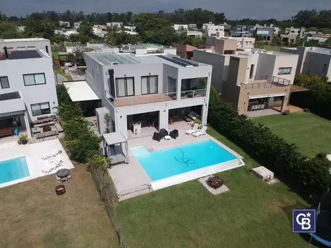 Casa en Venta en Pilar del Este - Santa Elena, USD 360.000