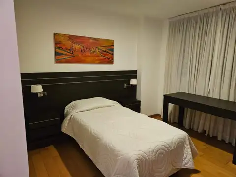 Departamento 10 ambientes con 5 baños