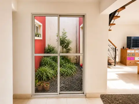 Depto Tipo Casa 4 ambientes con 1 baño