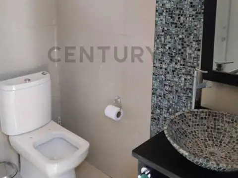 205 y 420 800, Piso 0