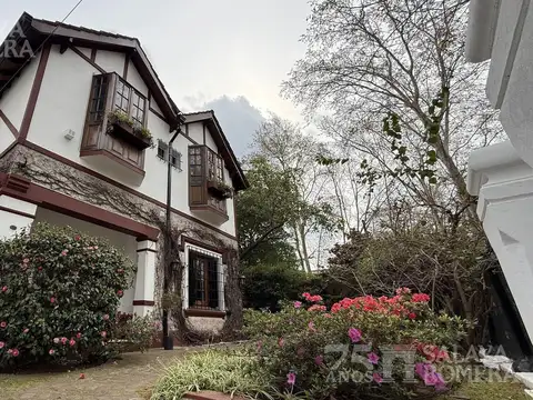 Casa 6 ambientes con 3 baños