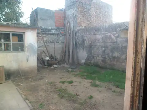 MORÓN SUR - CASA AMERICANA - 3 AMBIENTES