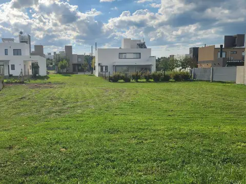 Lote a la venta en Tejas 4. (L422)