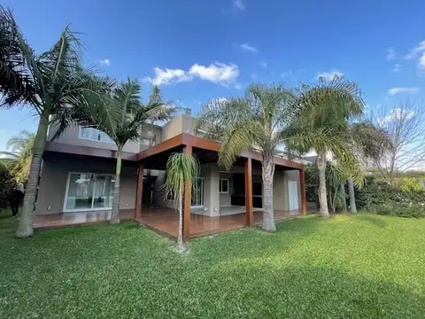 Casa en Venta al Oeste