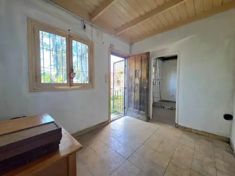 Casa 2 ambientes con 1 baño