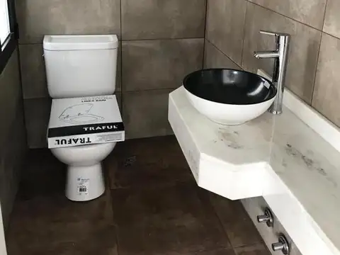 Casa en Venta con 7 cocheras