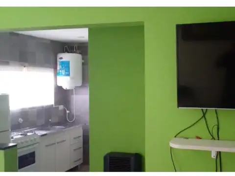 Casa 2 ambientes con 1 baño