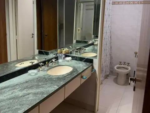 Departamento 5 ambientes con 2 baños