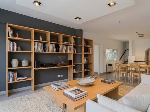 Casa en Venta con 1 cochera