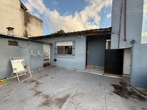 Depto Tipo Casa 2 ambientes con 1 baño
