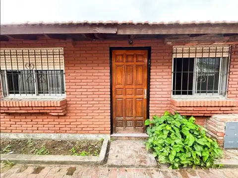 PH de 2 ambientes con patio y cochera en excelente ubicación (GD-109)