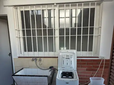 Depto Tipo Casa en Alquiler de 2 dormitorios