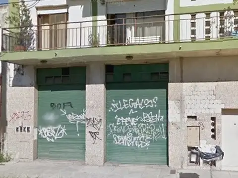 GRAN LOCAL COMERCIAL A 2 CUADRAS DE LA ESTACIÓN DE BOULOGNE.