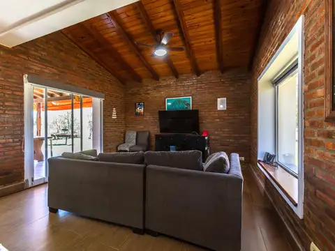 Casa en Venta en Puerto Roldan, USD 280.000