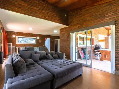 Casa en Venta con 1 cochera