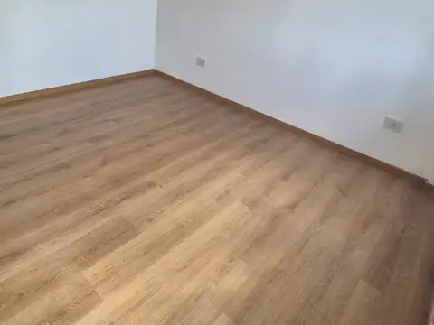 Departamento en Alquiler en Monte Castro, $ 700.000