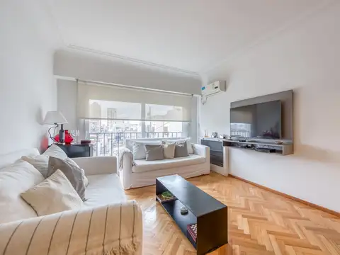3 ambientes con dependencia y cochera en Recoleta