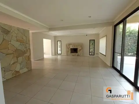 Casa 6 ambientes con 3 baños