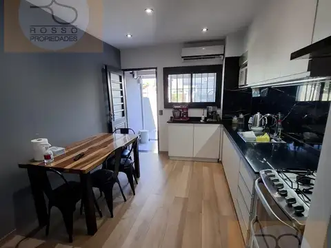 Depto Tipo Casa en Venta en El Palomar, USD 105.000