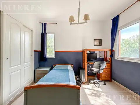 Casa 6 ambientes con 2 baños
