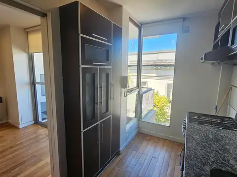 Colombo 960 , Piso 3