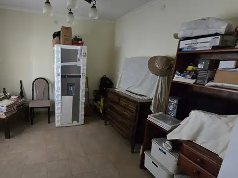 Casa 3 dormitorios con cochera y quincho