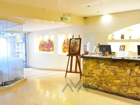 Hotel 3 estrellas en funcionamiento, en pleno centro de Salta Capital.