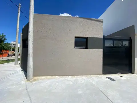 Malvinas Argentinas 1400