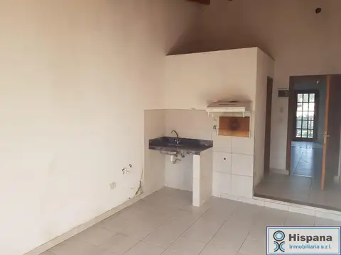 Departamento monoambiente en alquiler, sobre calle de asfalto Jorge Isaacs